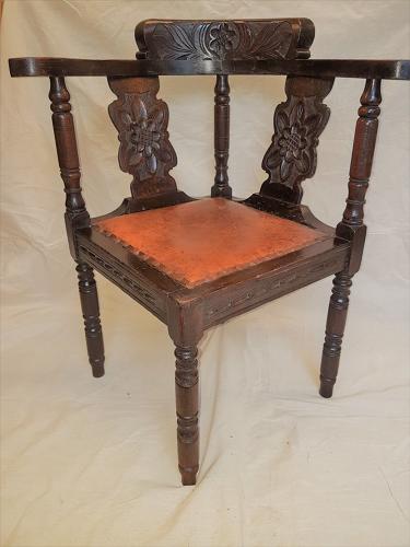 Victorian carved oak corner chair