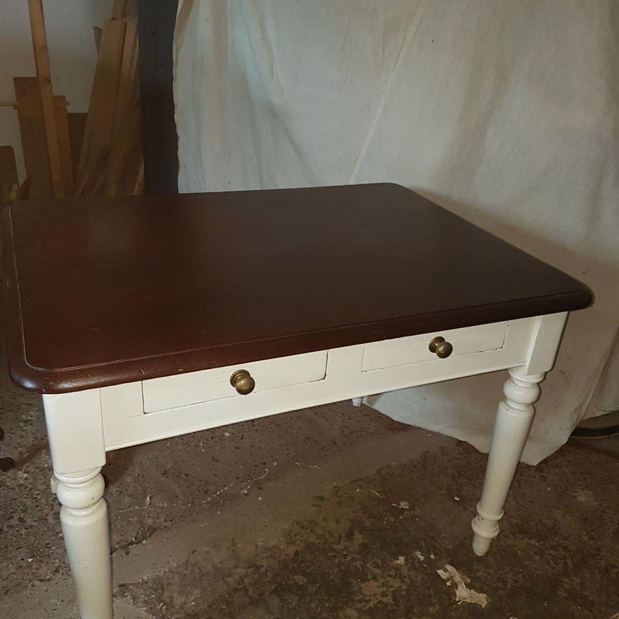 Country farmhouse kitchen preparation/side table