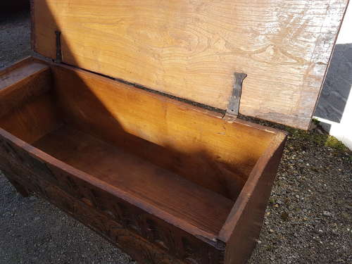 16/17th century Antique English carved oak and elm six plank coffer